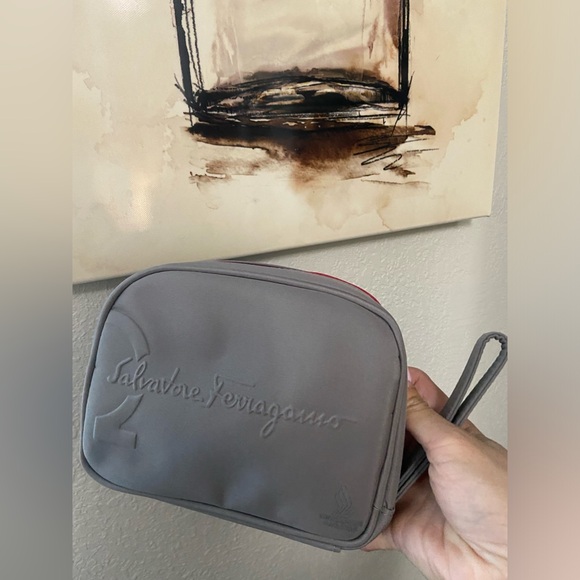 NWOT Salvatore Ferragamo Travel Toiletry Pouch +5 Toiletries Incanto Pour Homme - Picture 15 of 15